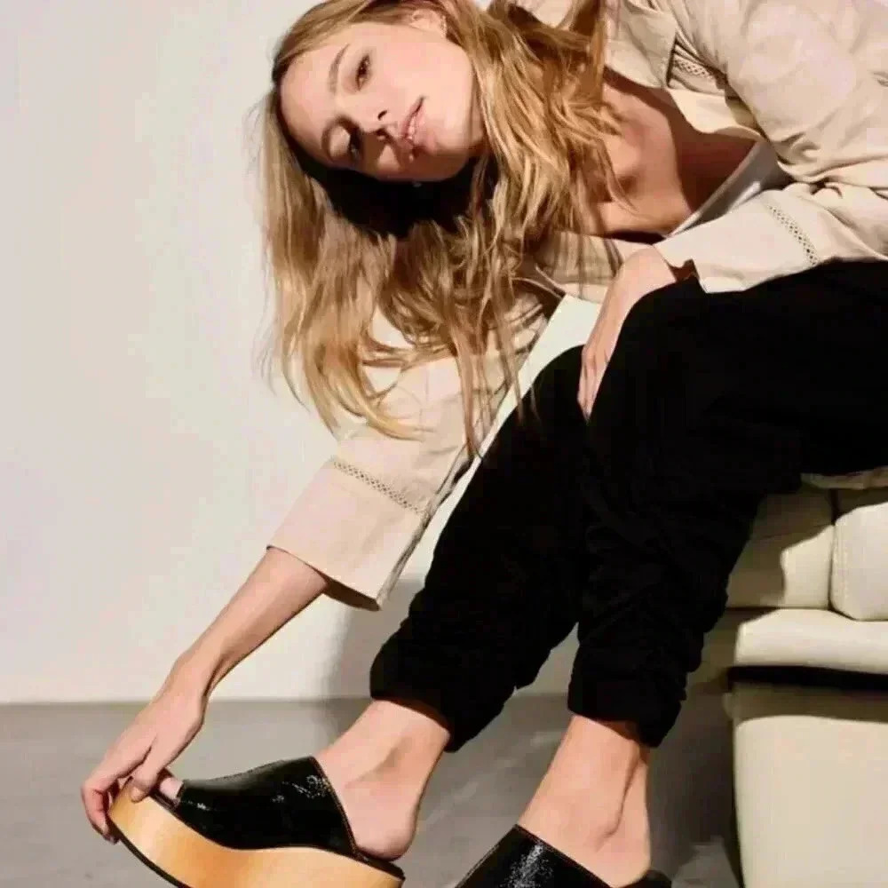 FREE PEOPLE GABRIELA CLOGS NEW BLACK PATENT LEATHER